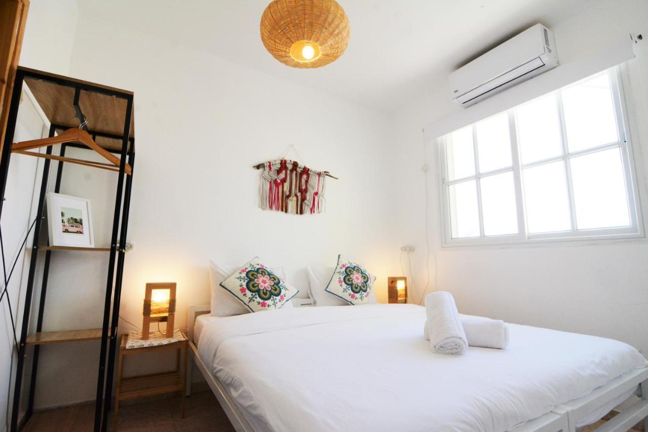 The White Hill Guesthouse イエローハム エクステリア 写真